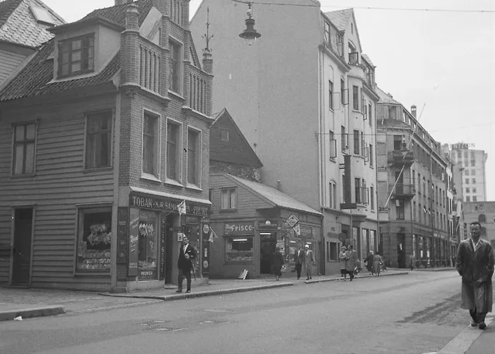 Lejlighed Live In Historic Building - View To Bryggen Bergen