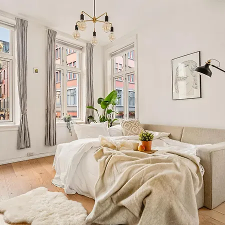 Live In Historic Building - View To Bryggen Bergen