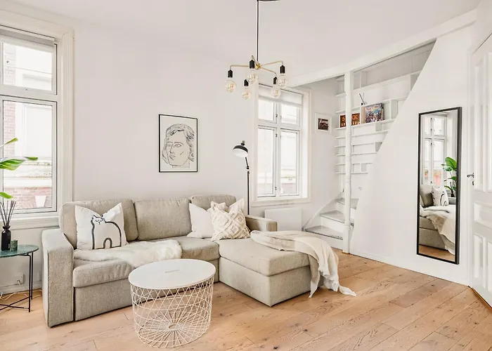 Apartment Live In Historic Building - View To Bryggen